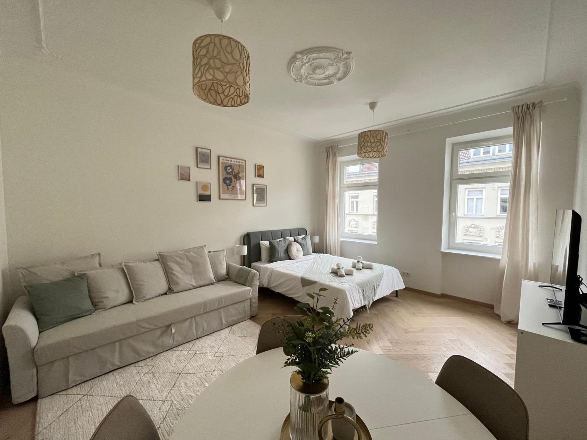 Luxurious One Room Apartment Near Schoenbrunn Palace Vienna Luaran gambar